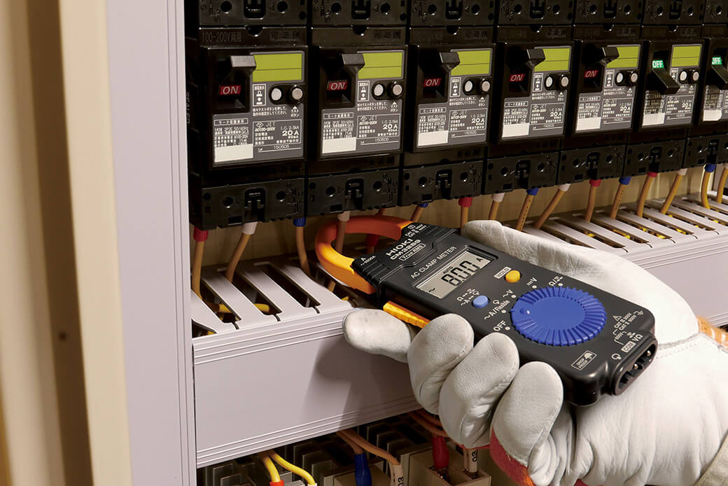 Hioki CM3289 Clamp Meter - 4